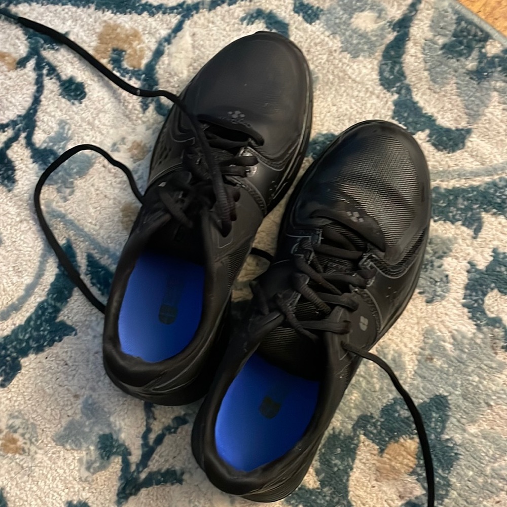 Shoes for crews